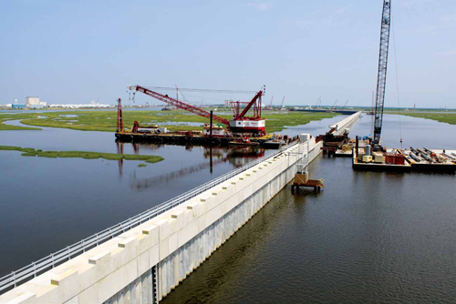 Construction of the Lake Borgne Surge Barrier